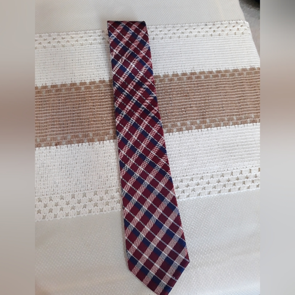 CHAPS Necktie, Like-new Condition
